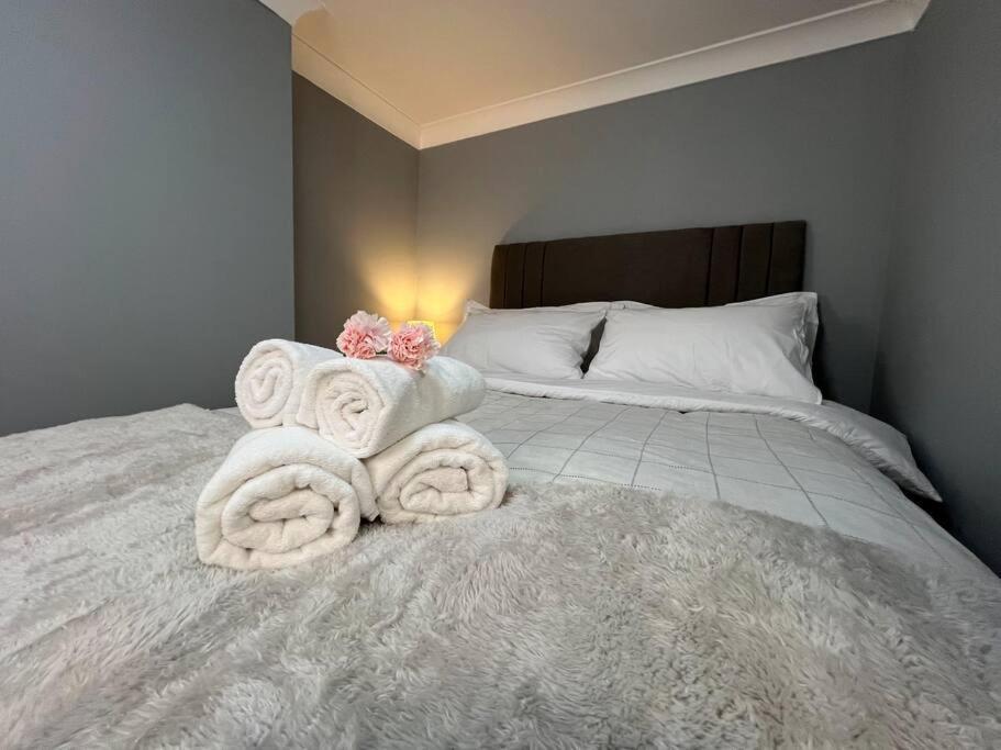 Modern With Stylish Terrace - Your Oasis! * Londra